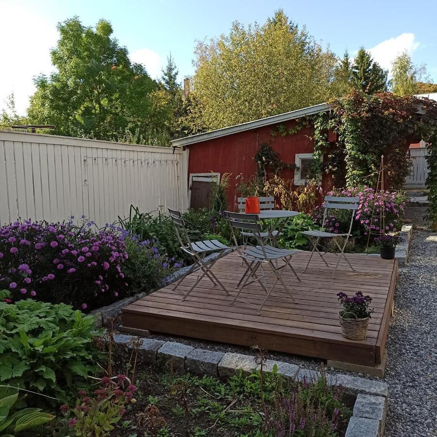 Kirkkokadun Amanda Ja Olga Bed & Breakfast อูซิเกาพุงกิ ภายนอก รูปภาพ